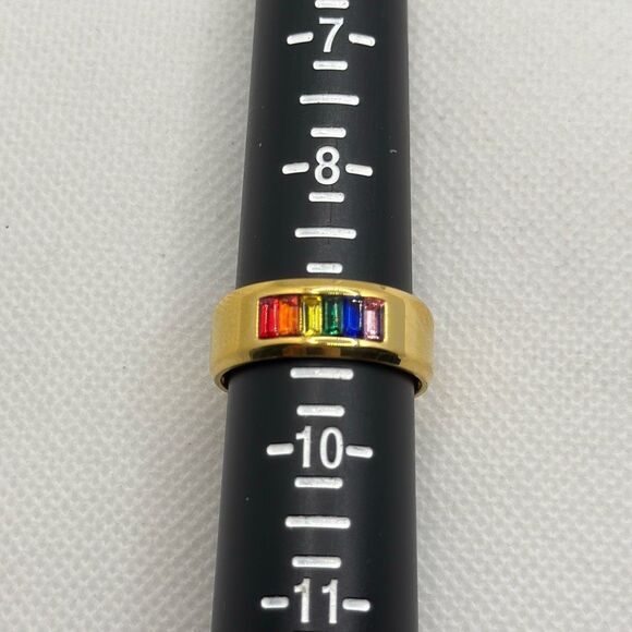 NWOT Size 9 Titanium band with rainbow flag stones - Picture 5 of 5